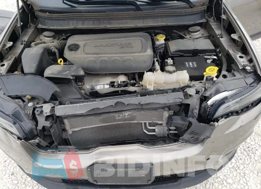 1C4PJLCB7KD466756 Photo# 12