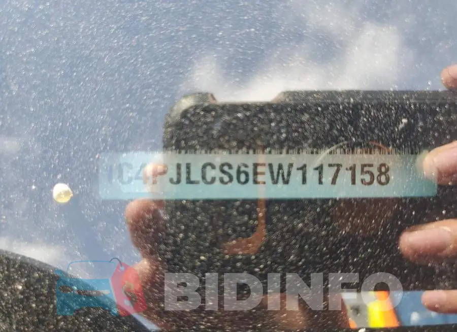 1C4PJLCS6EW117158 Photo# 12