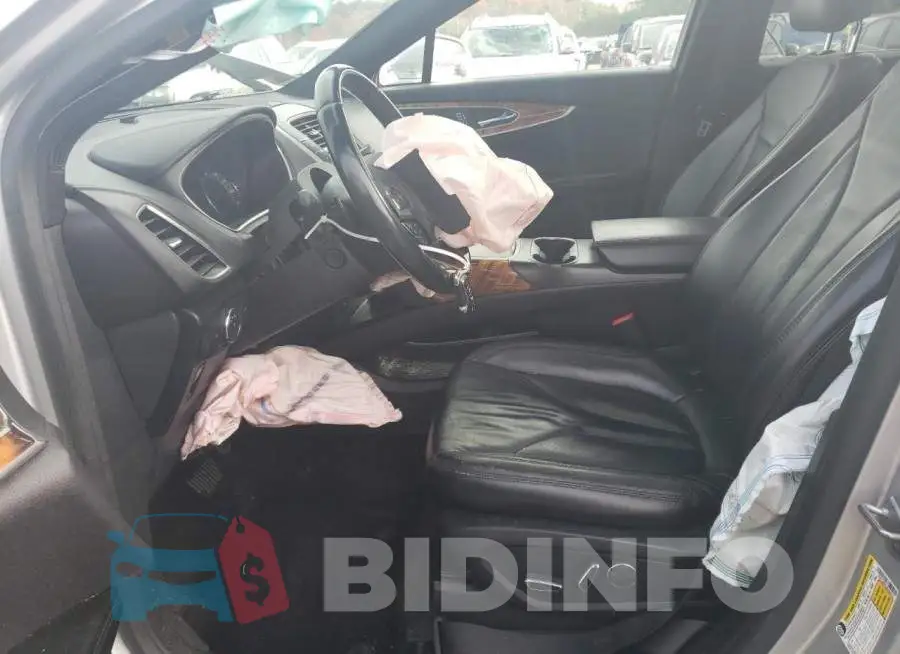 2LMTJ8KR3GBL89312 Photo# 7