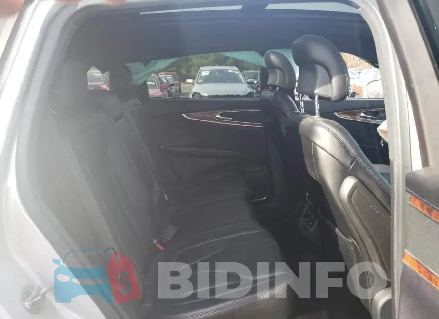 2LMTJ8KR3GBL89312 Photo# 10