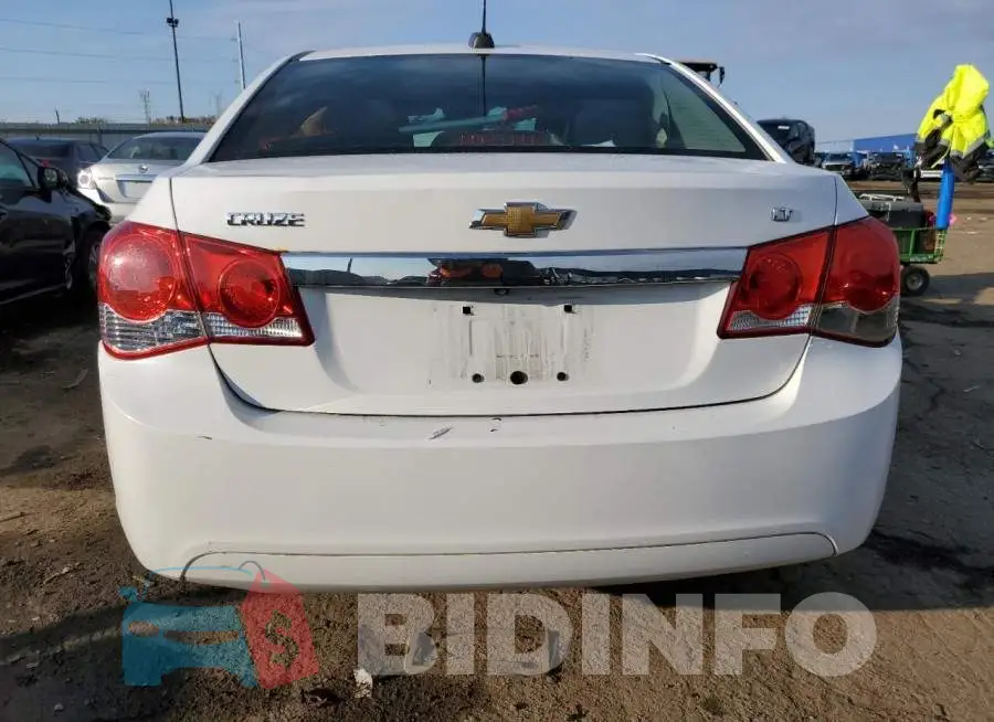1G1PE5SB0G7143262 Photo# 6