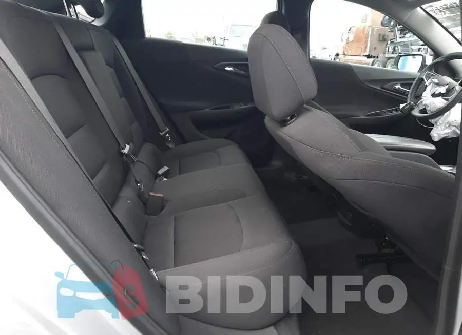 1G1ZD5ST4NF117576 Photo# 10