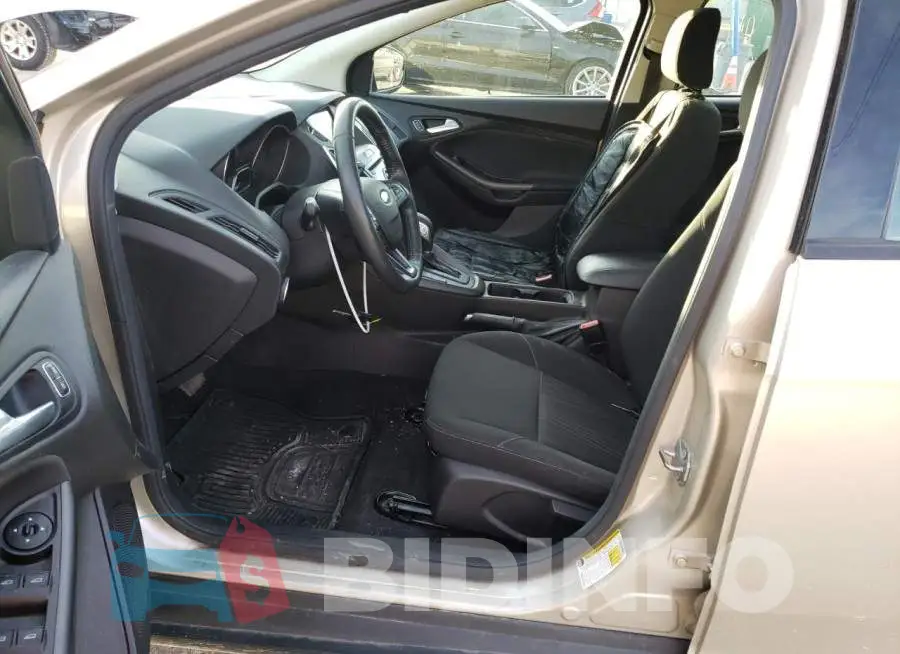 1FADP3M22JL215380 Photo# 7