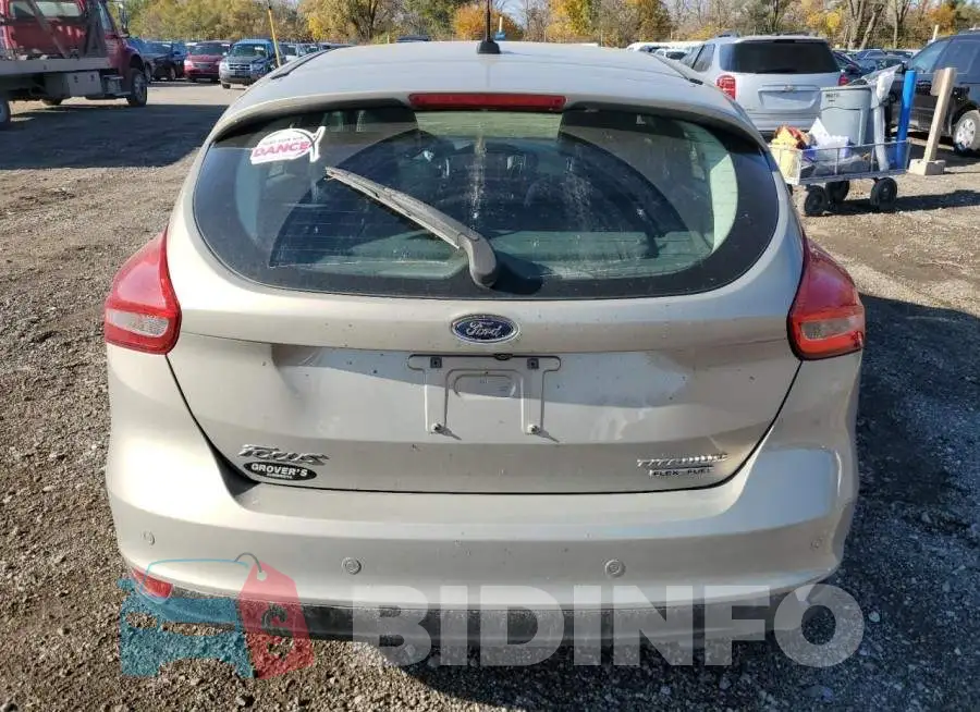 1FADP3N26GL320298 Photo# 6