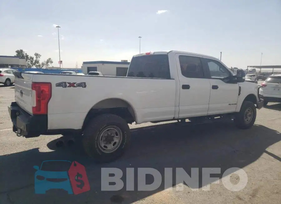 1FT7W2BT2JEB59333 Photo# 3