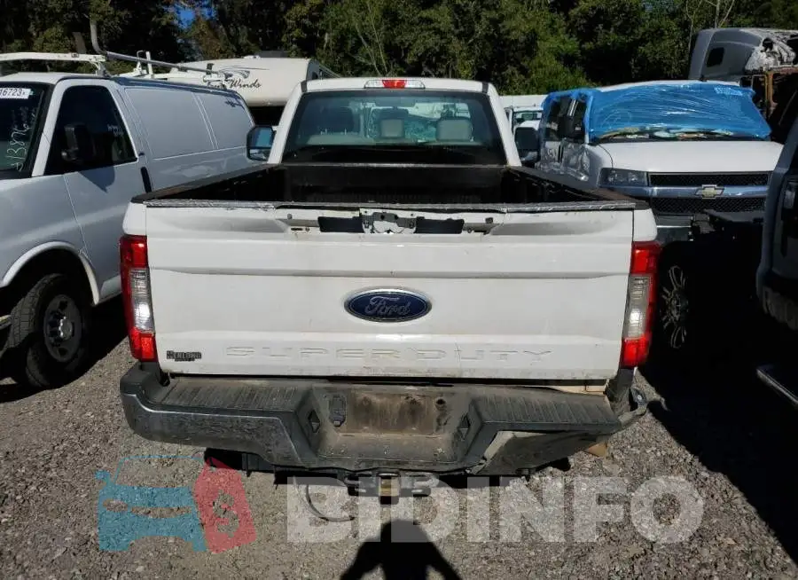 1FTBF2A68KEG63621 Photo# 6