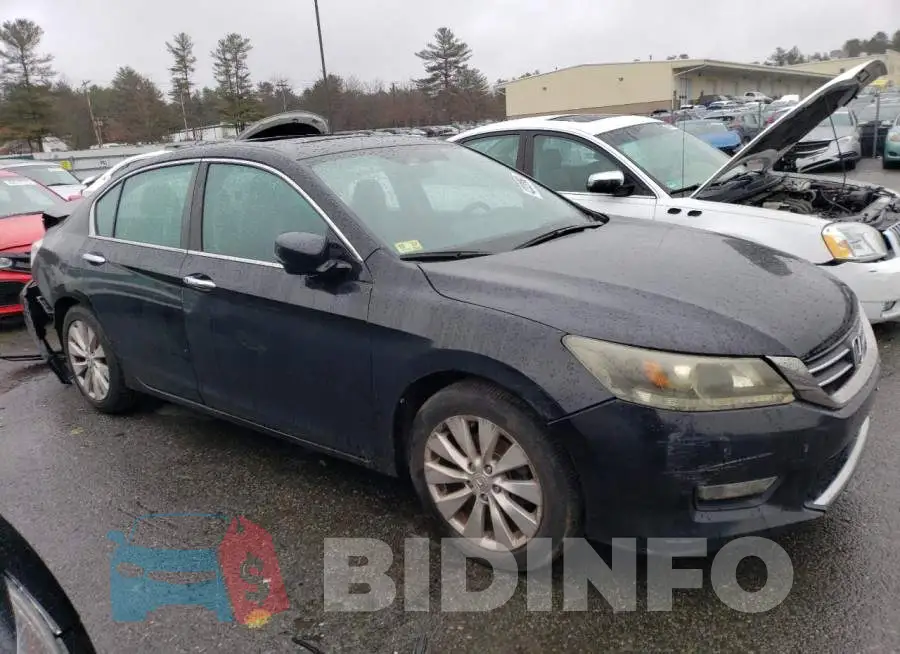 1HGCR2F70FA202876 Photo# 4