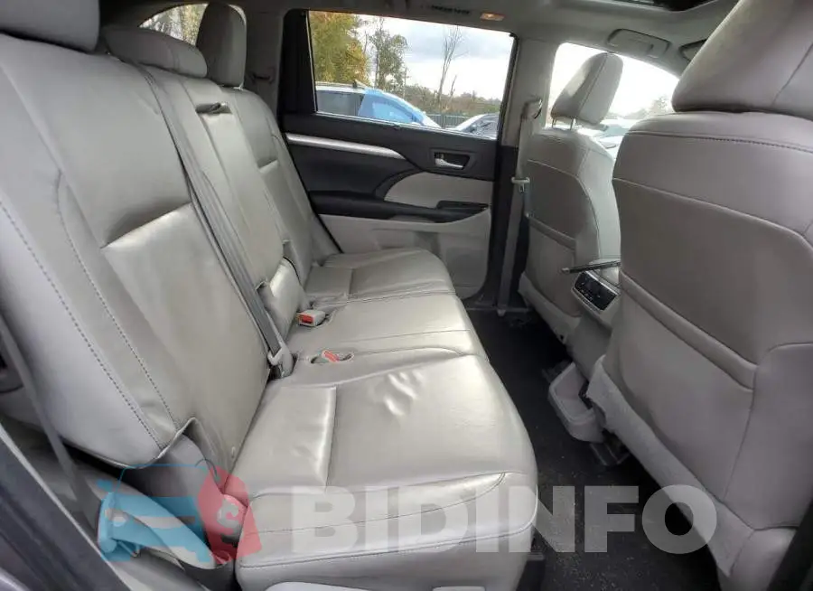 5TDJKRFH9FS140313 Photo# 11
