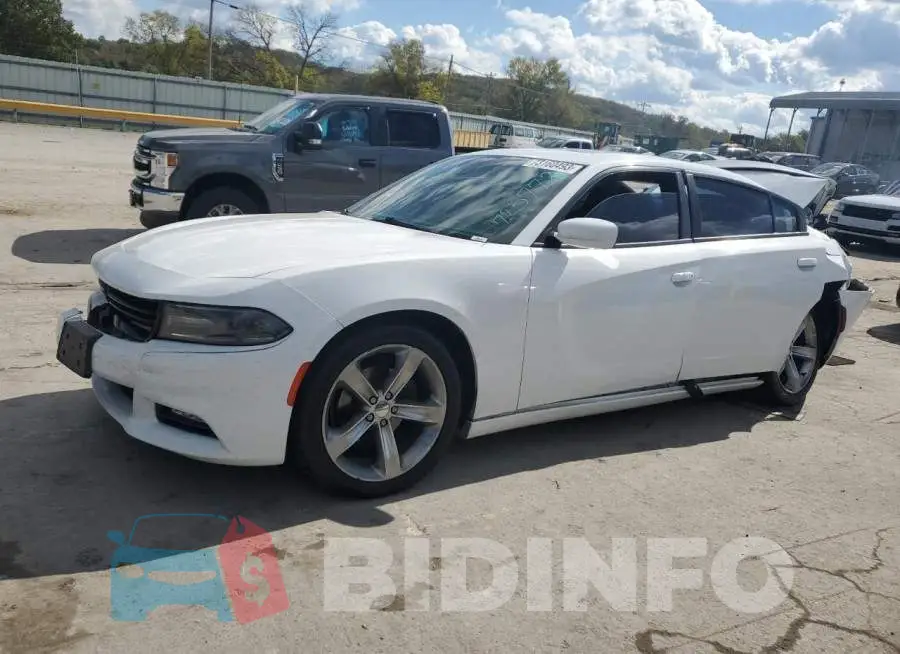 2C3CDXHGXFH725772 Photo# 1
