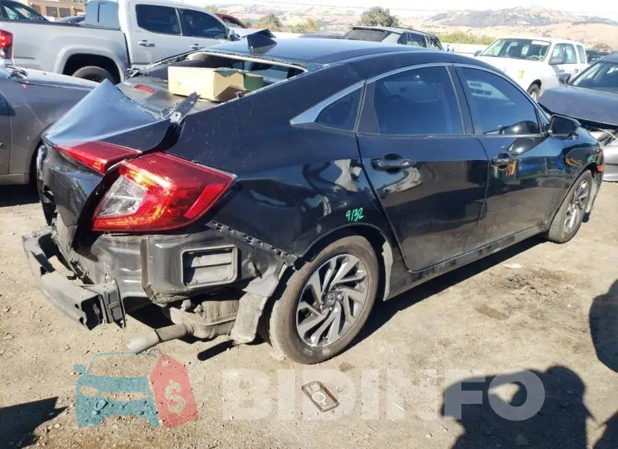 19XFC2F72HE009402 Photo# 3