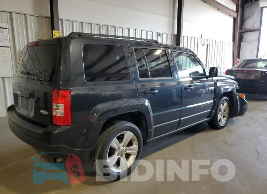 1C4NJPFB3ED660134 Photo# 3