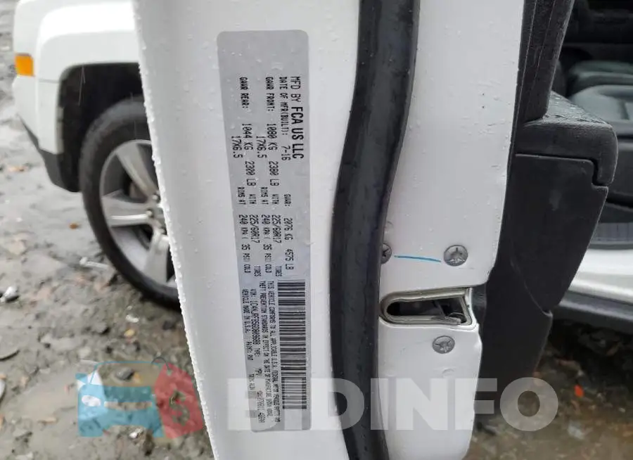 1C4NJRFB5GD809688 Photo# 13