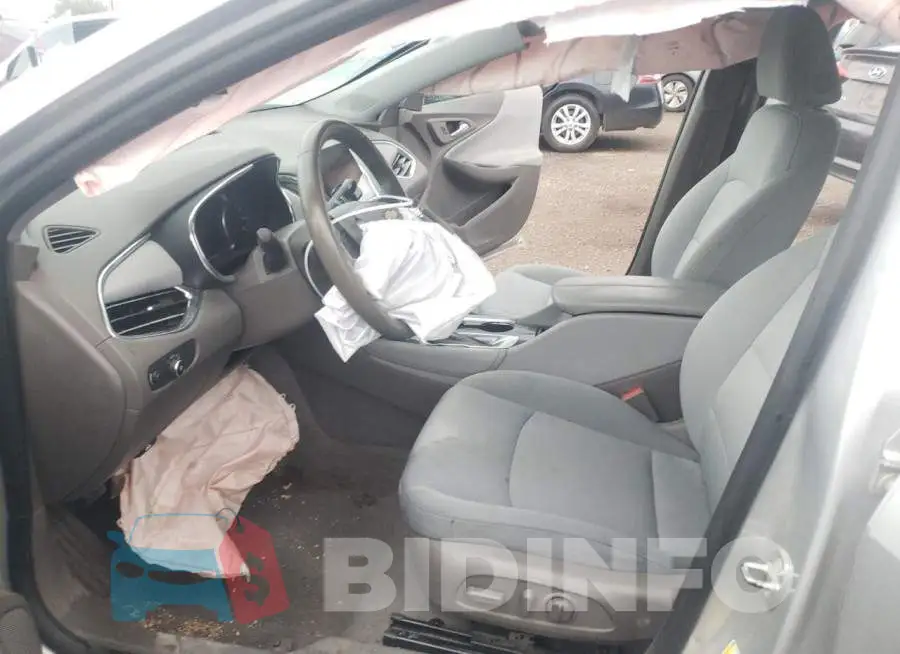 1G1ZD5ST5JF105138 Photo# 7