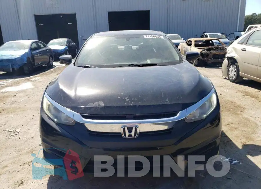 19XFC2F78HE029833 Photo# 5