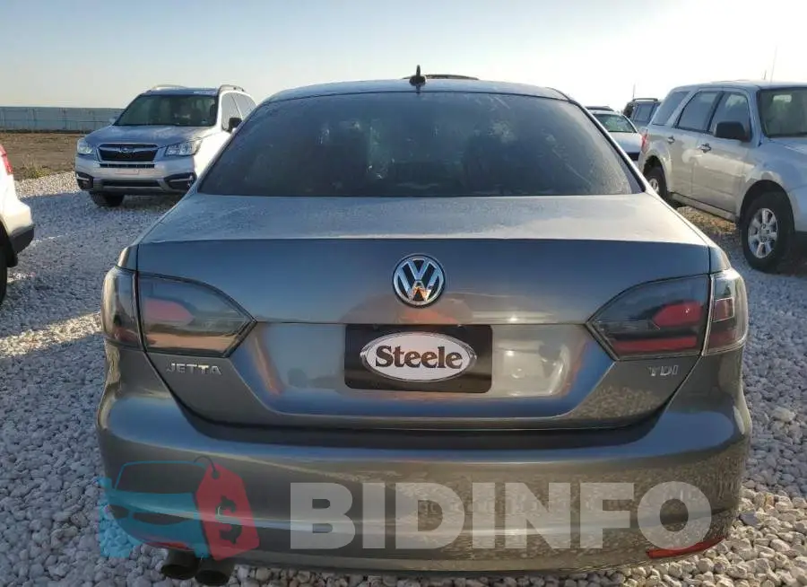 3VW3L7AJ5EM325989 Photo# 6