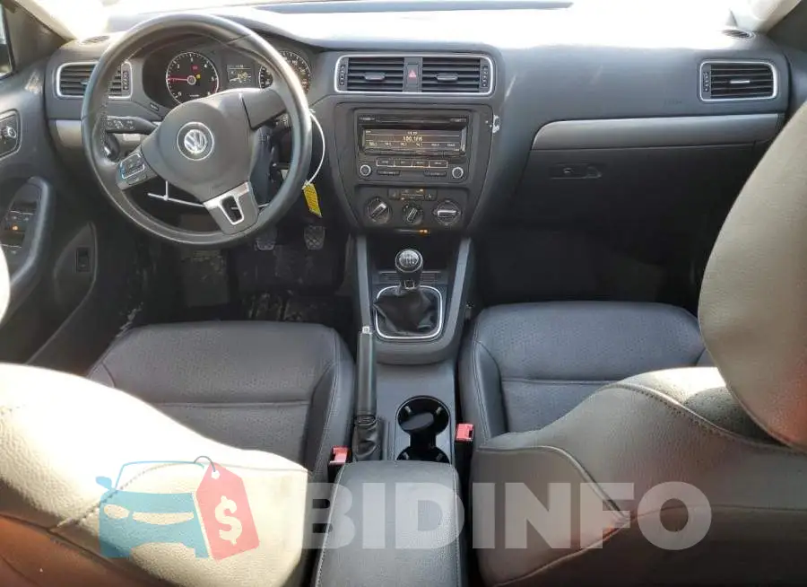 3VW3L7AJ5EM325989 Photo# 8