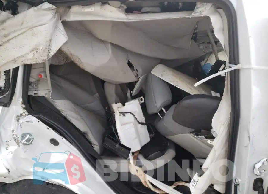 4T3B6RFV7PU108331 Photo# 10