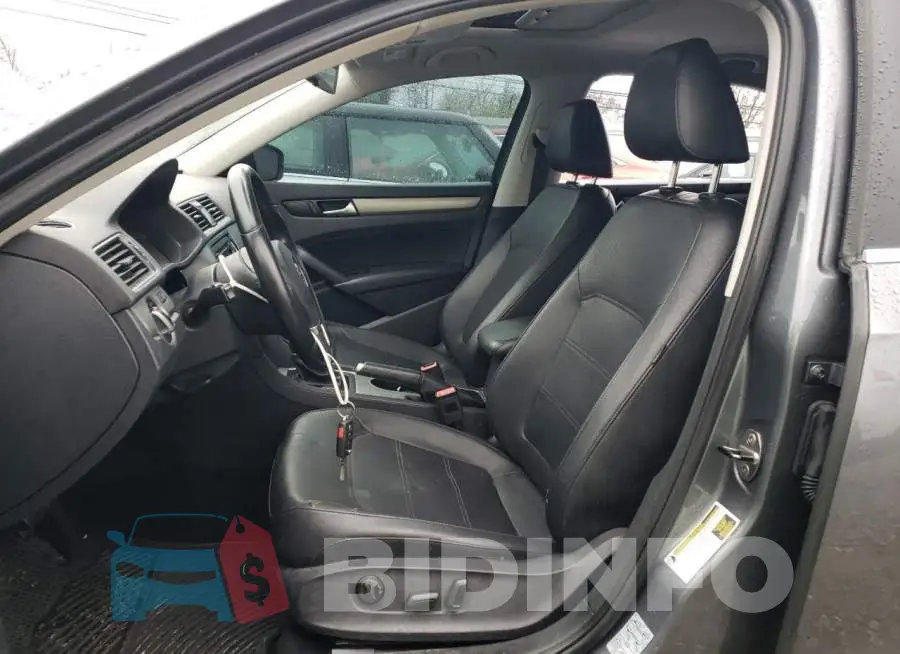 1VWBS7A38EC028054 Photo# 7