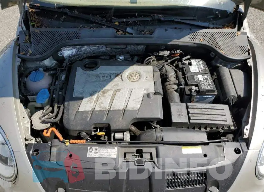 3VW5L7ATXEM818982 Photo# 11
