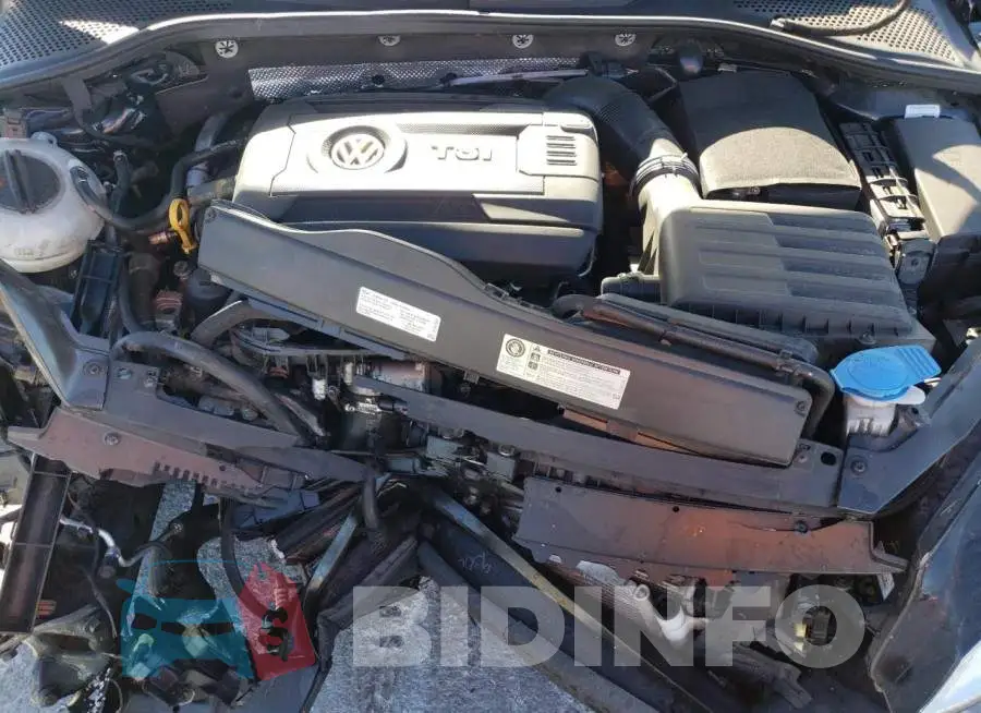 3VW5T7AU8HM062548 Photo# 11