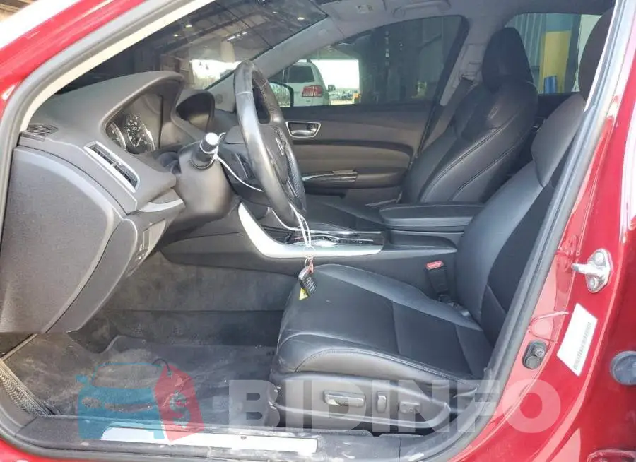 19UUB2F33JA012598 Photo# 7