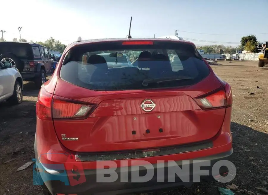 JN1BJ1CR9HW120199 Photo# 6