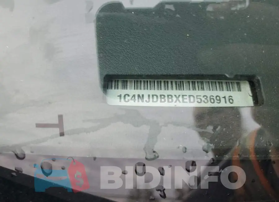 1C4NJDBBXED536916 Photo# 12