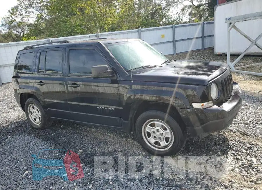 1C4NJPBA1GD747398 Photo# 4