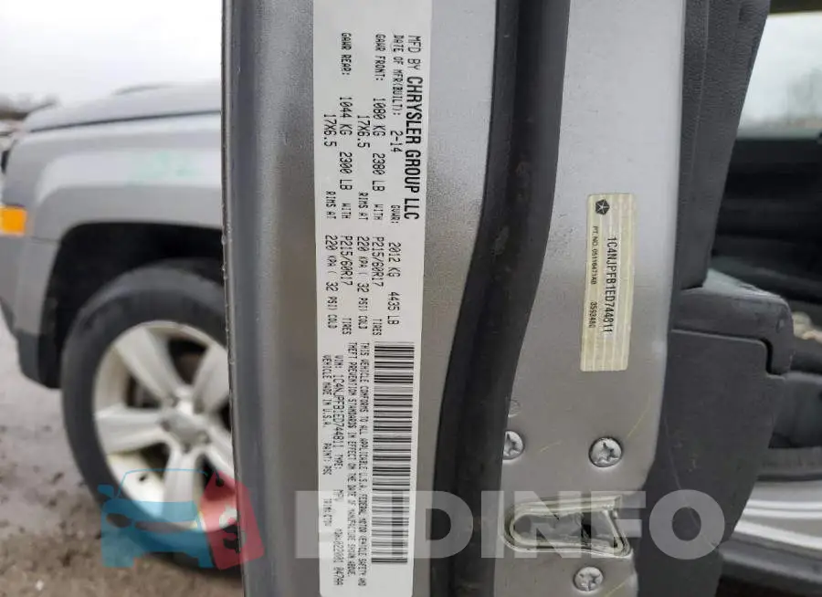 1C4NJPFB1ED744811 Photo# 13