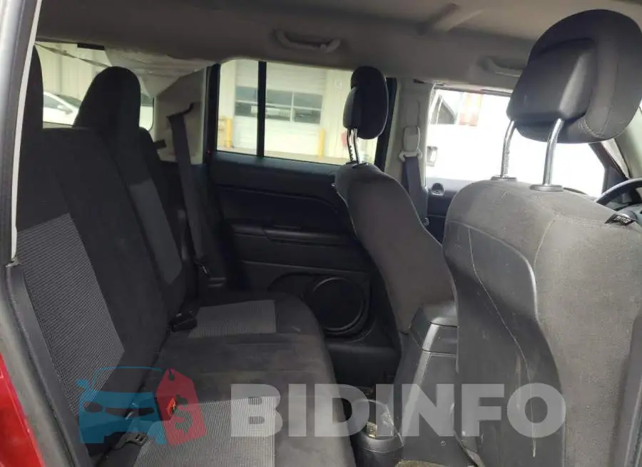 1C4NJPFB7HD184779 Photo# 11