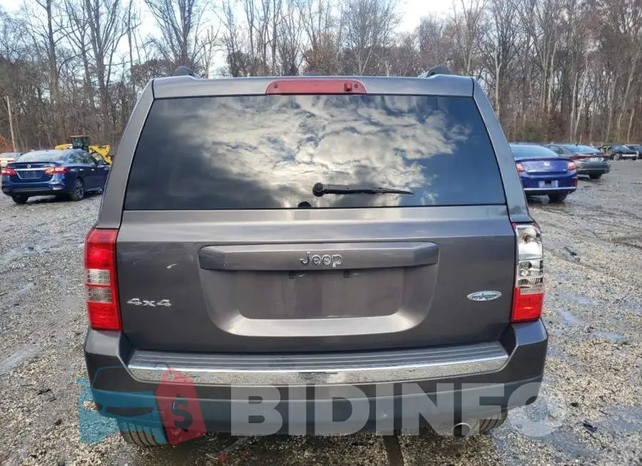 1C4NJRFB9GD580447 Photo# 6