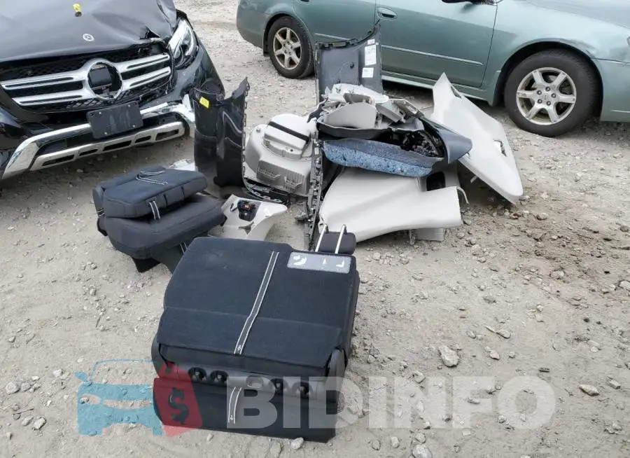 2C4RC1FG2JR107020 Photo# 13