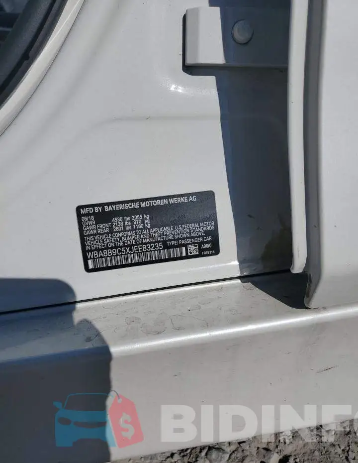 WBA8B9C5XJEE83235 Photo# 13