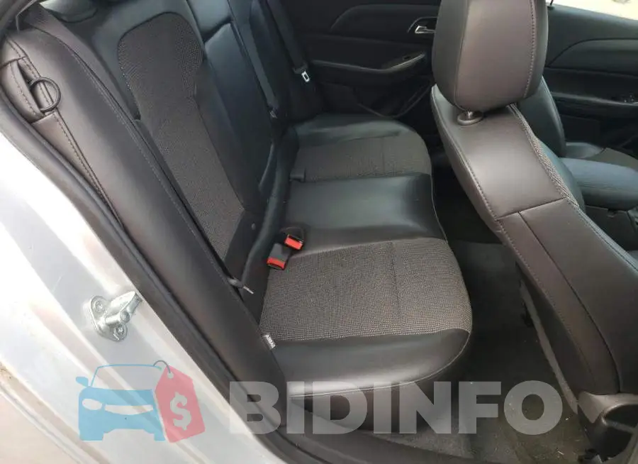 1G11E5SLXEF288102 Photo# 10