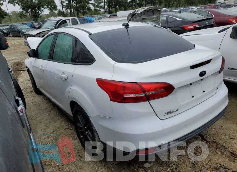 1FADP3F27JL285275 Photo# 2