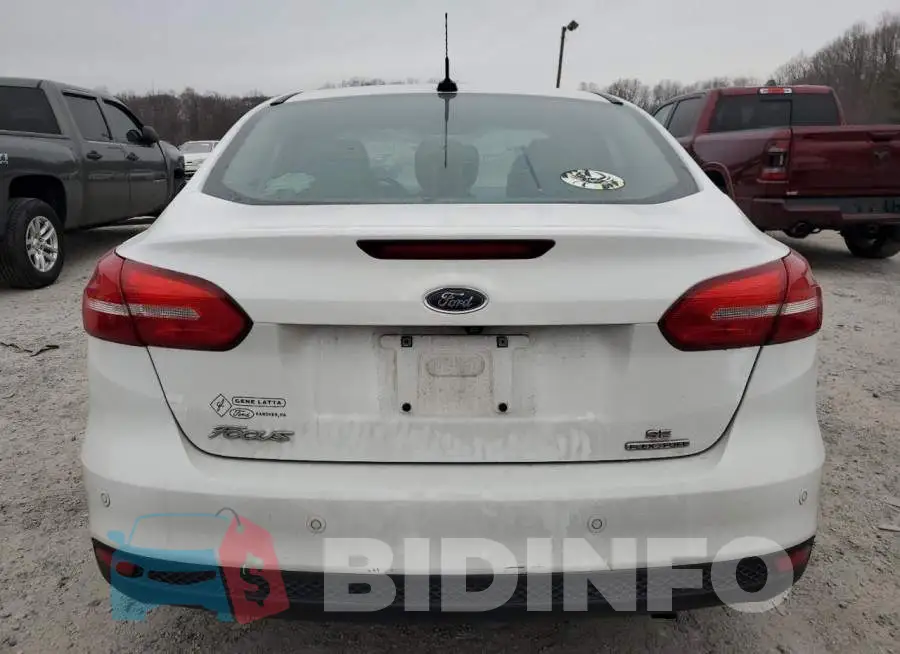 1FADP3F28GL286170 Photo# 6