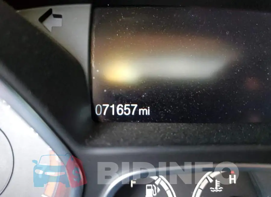1FADP3L99JL215083 Photo# 8