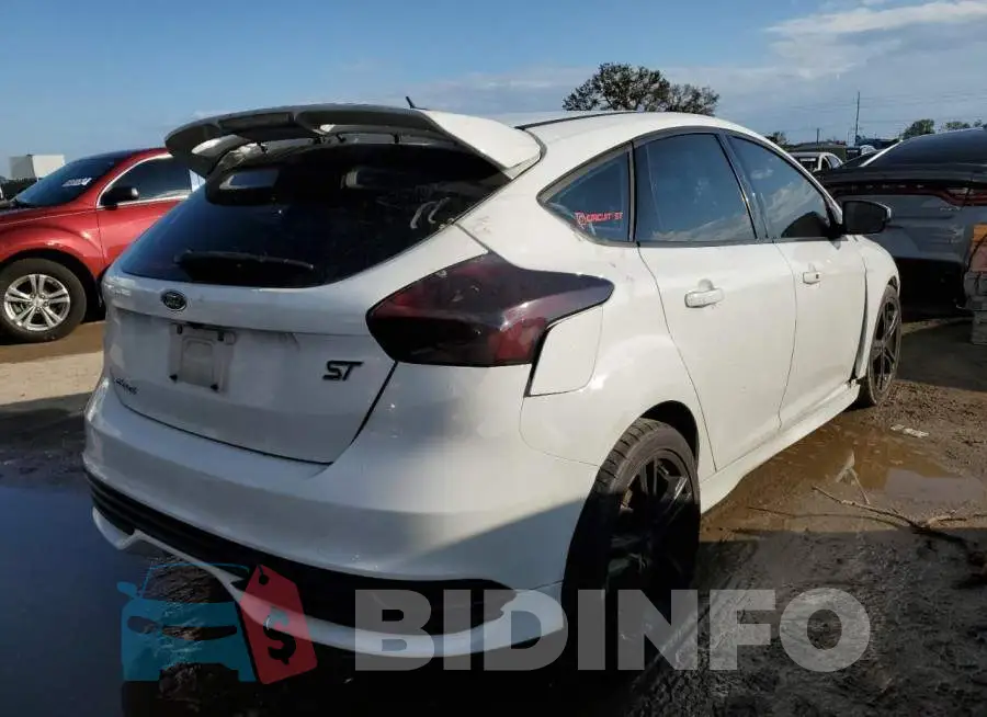 1FADP3L99JL215083 Photo# 4
