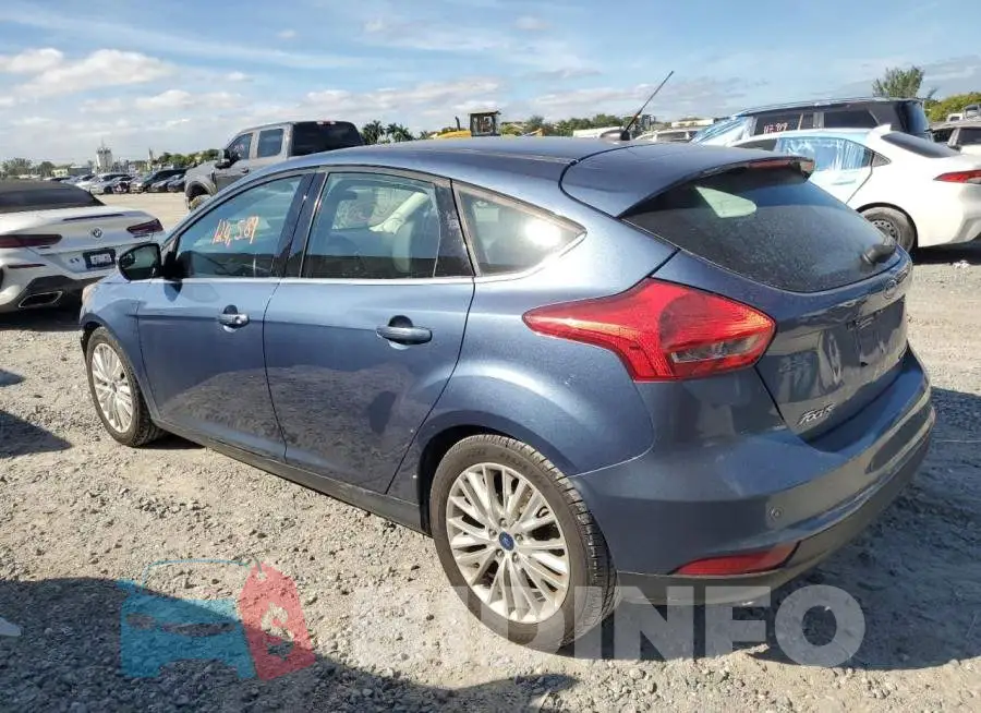 1FADP3N27JL202218 Photo# 2