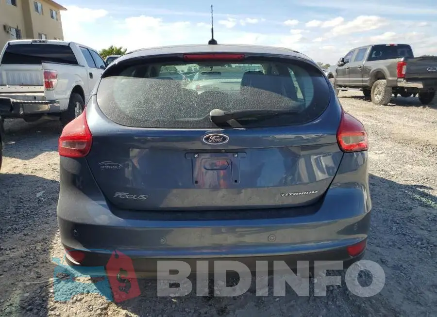 1FADP3N27JL202218 Photo# 6