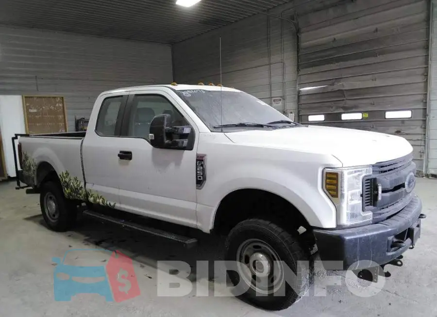 1FT7X2B67JEC99241 Photo# 4