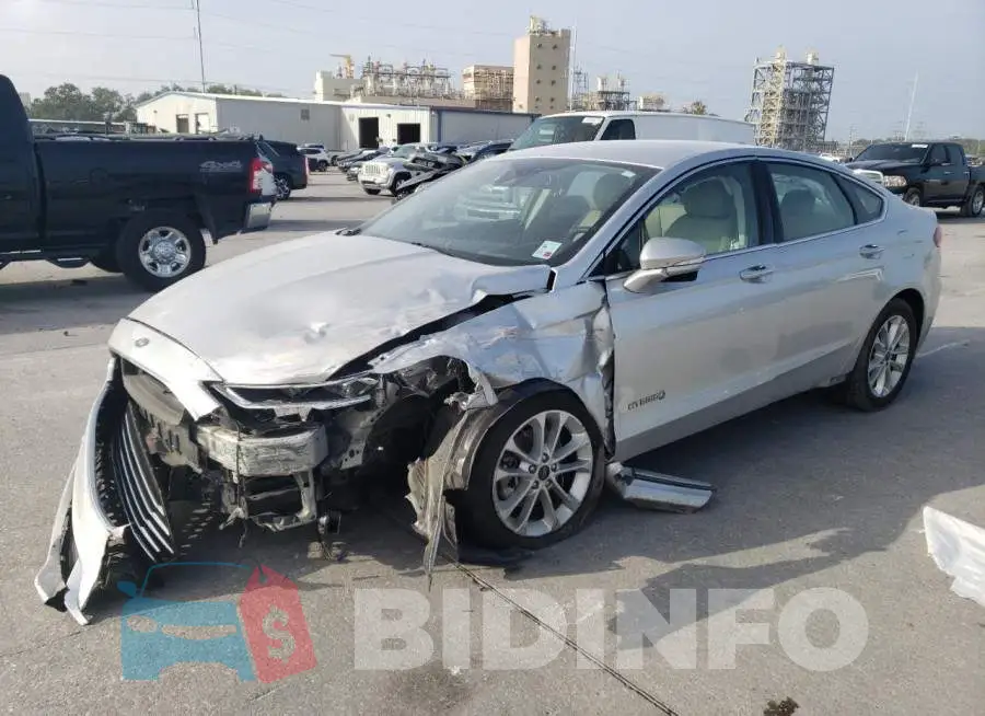 3FA6P0MU8KR136548 Photo# 1