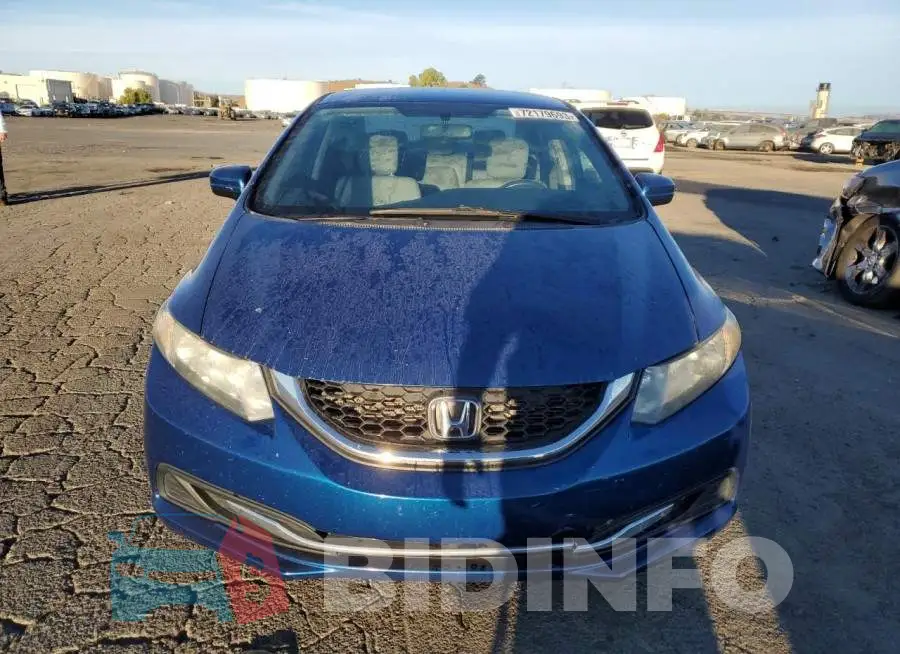 19XFB2F52EE015424 Photo# 5