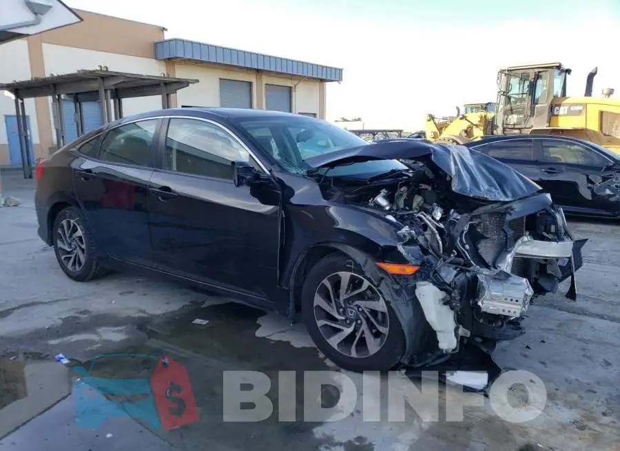 19XFC2F70HE216709 Photo# 4