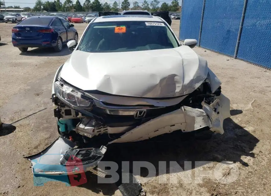 19XFC2F71HE015269 Photo# 5