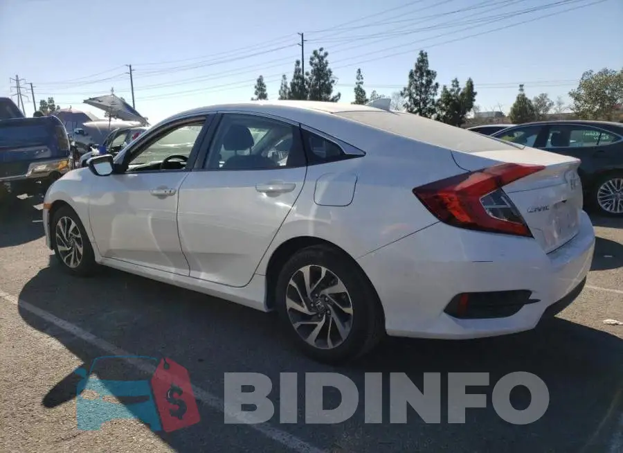 19XFC2F73JE208576 Photo# 2