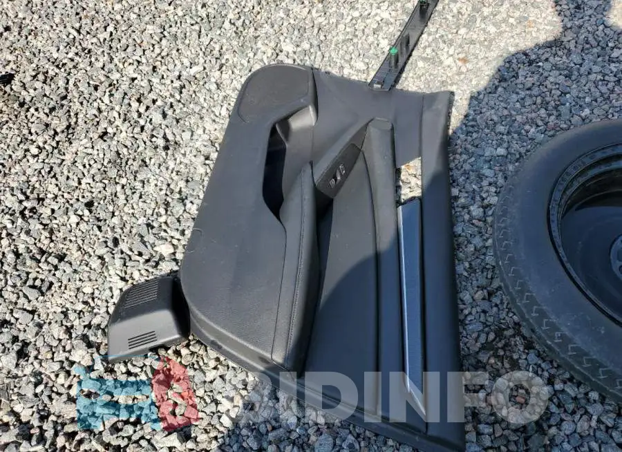 1HGCV2F36MA032576 Photo# 12