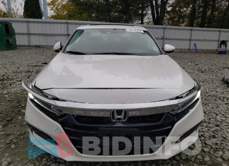 1HGCV2F58JA026453 Photo# 5
