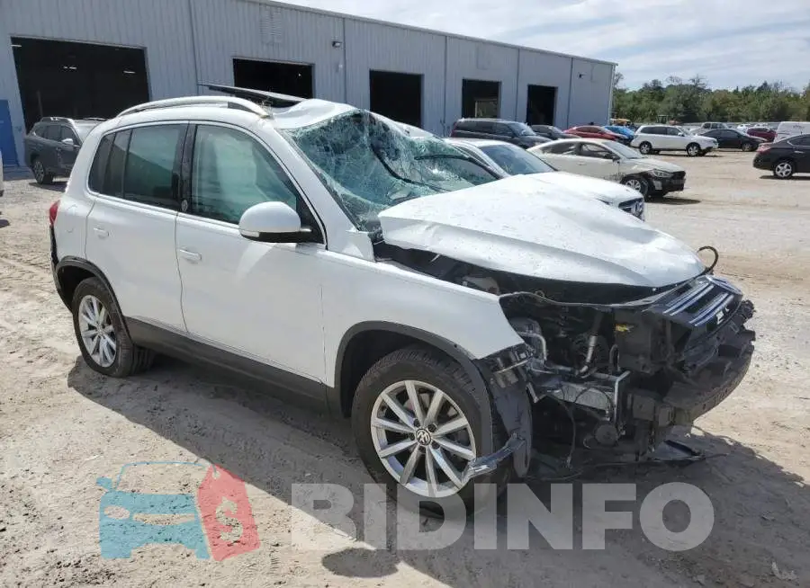 WVGRV7AX2HW505863 Photo# 4