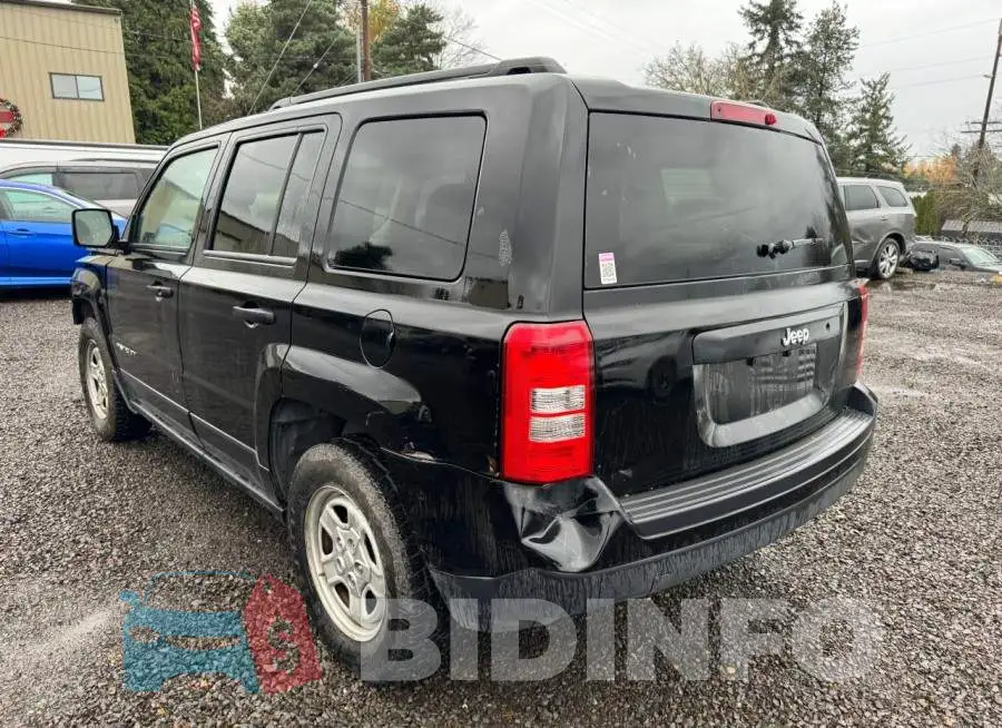 1C4NJPBB2HD103922 Photo# 3